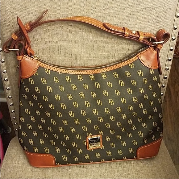 Dooney&Bourke - Picture 1 of 6